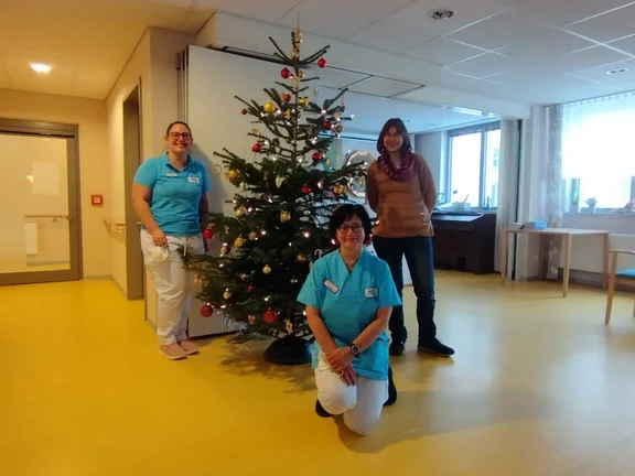 Weihnachtsbaum_Cafeteria.jpg 