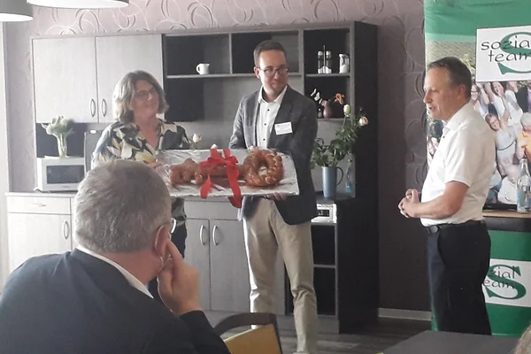 Schlüsselübergabe bei Sozialteam in Amberg