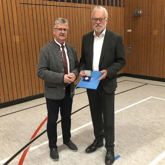 Martin Weiß und Bürgermeister Wolfgang Braun
