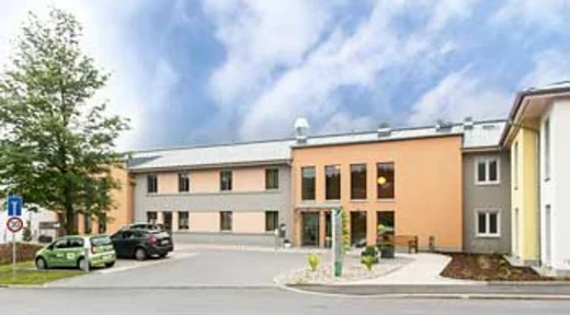 Außenansicht SeniorenSericehaus